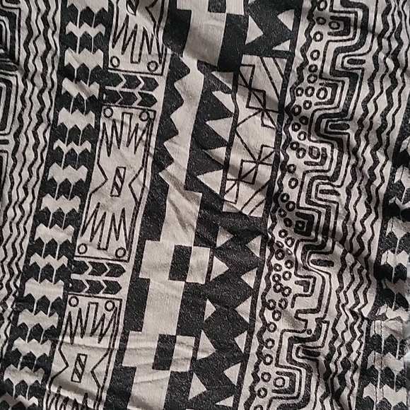 Gorgeous Crop Top - Picture 5 of 5